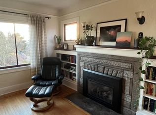 1516 NW 70th St, Seattle, WA 98117