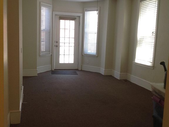 5th image of 2413 Fairmount Ave Floor 2