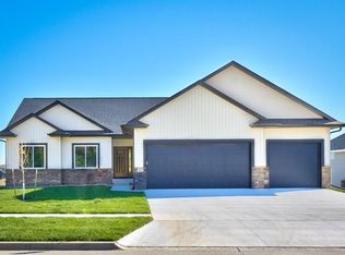 4101 Larkspur Dr, Marion, IA 52302
