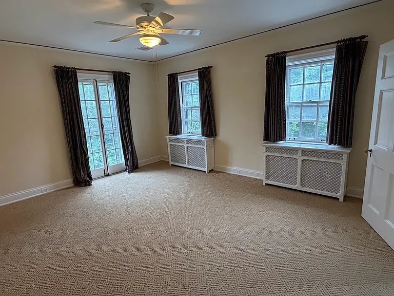 7384 Westmoreland Dr — Photo 10