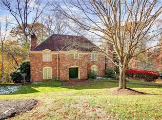 14 Brittany Woods, Charleston, WV 25314