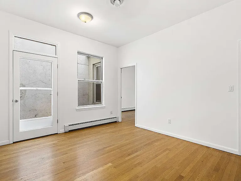 174 Douglass St #1 — Photo 5