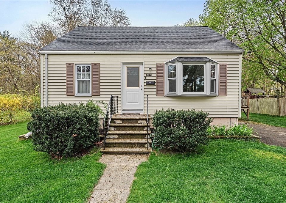1st image of 109 Ewing Dr