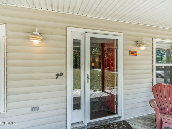 104 Reggie Owens Drive, Harbinger, NC 27941