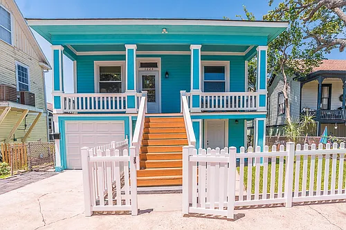 1224 Avenue K Photo 1
