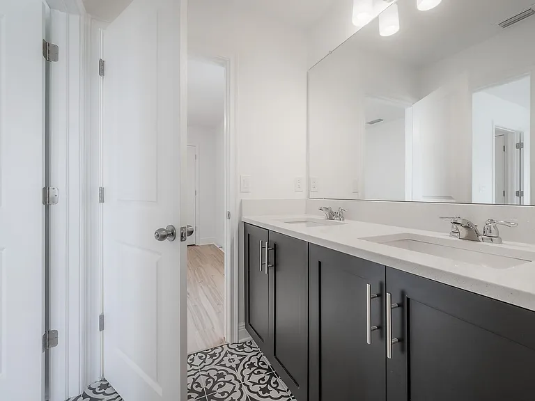 2703 W Fig St #1 — Photo 34