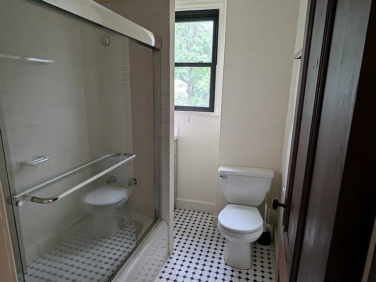 246 Washington Ave #2 — Photo 4