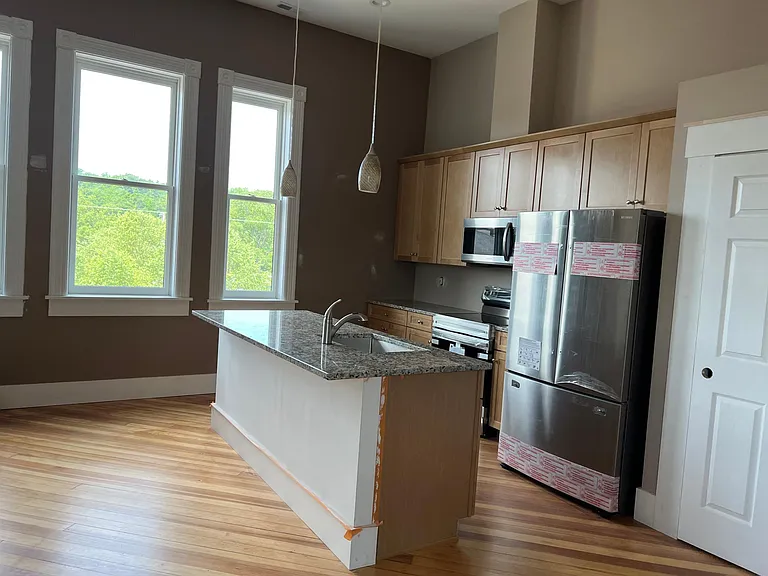 28 S Main St #301 — Photo 11