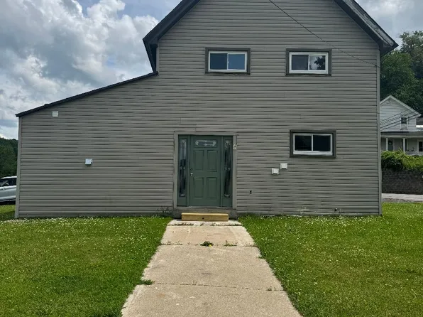 2190 Oneida St, Clayville, NY 13322