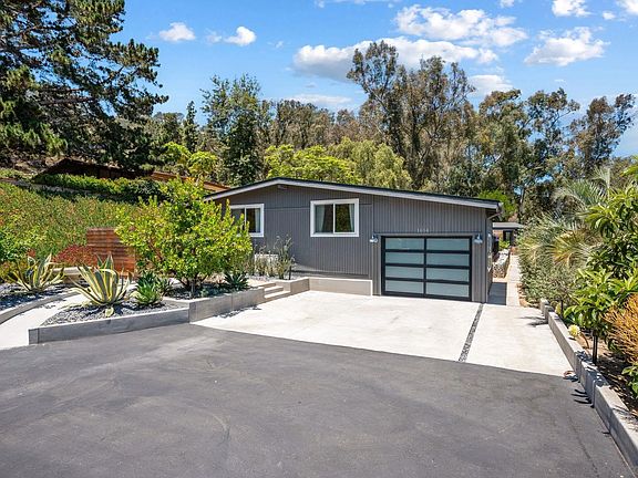 3rd image of 1604-6 San Dieguito Dr