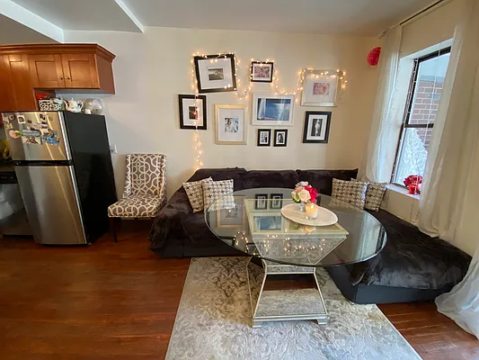 Rented by Triplemint | media 32