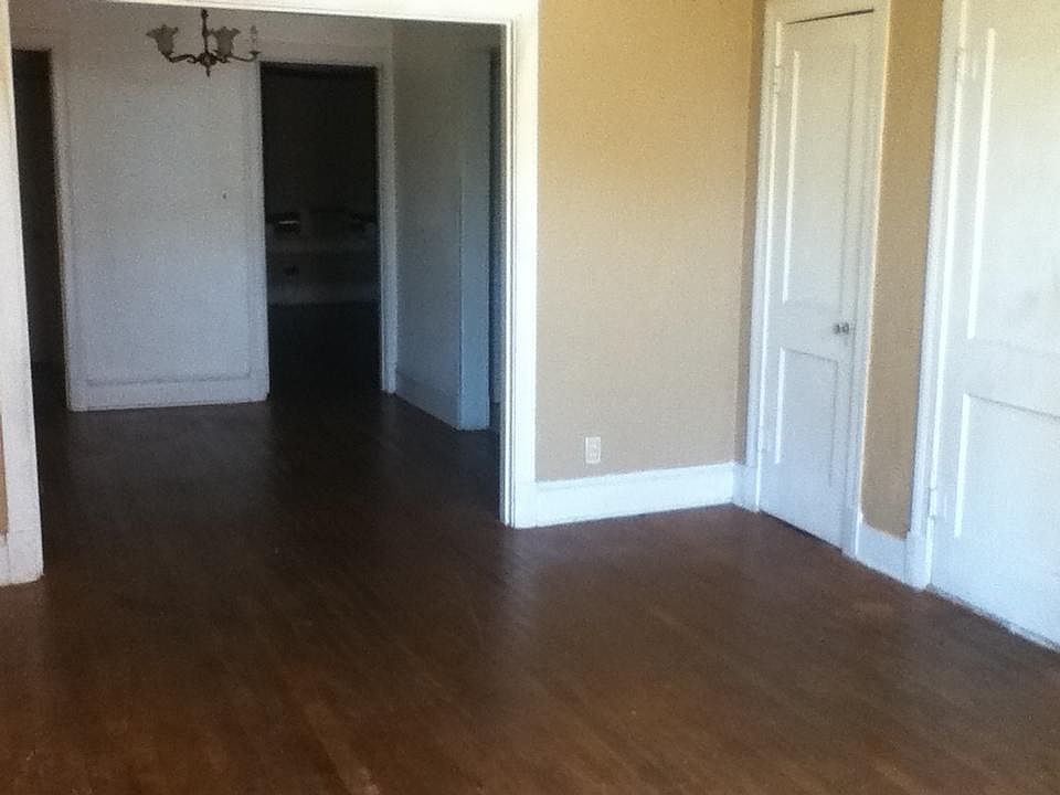 2nd image of 640 Jordan St