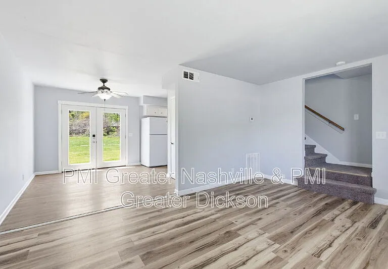 741 McPherson Dr — Photo 3