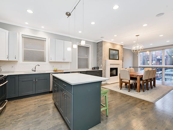 2nd image of 939 N Wolcott Ave #1