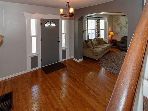 5th image of 1417 W Shannon Ave
