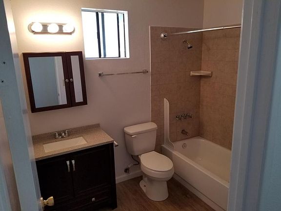 4th image of 12407 Broadway APT B