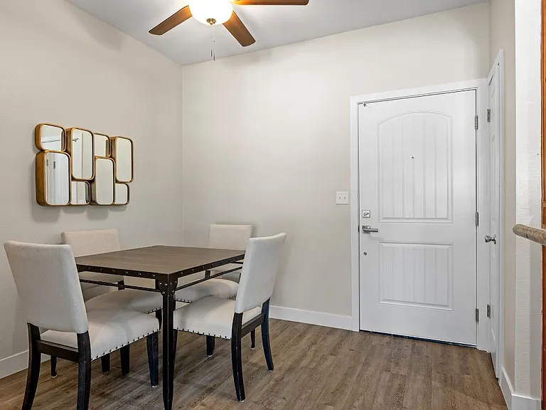 Woodland Trio Apartments — Photo 63