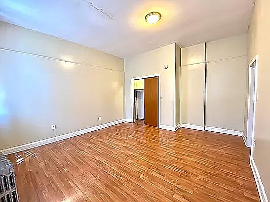 4th image of 471 Carroll St APT 1L