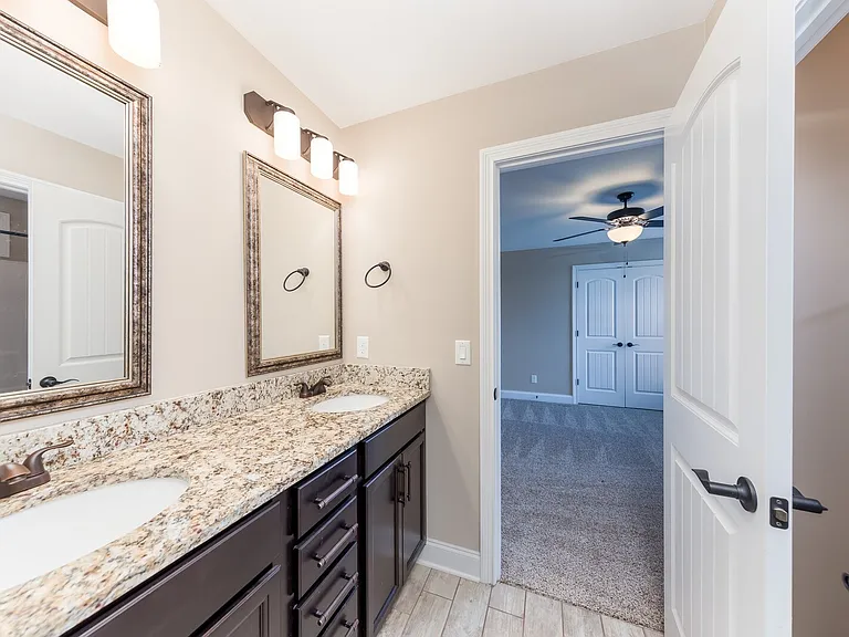 120 Overcrest Ct — Photo 41