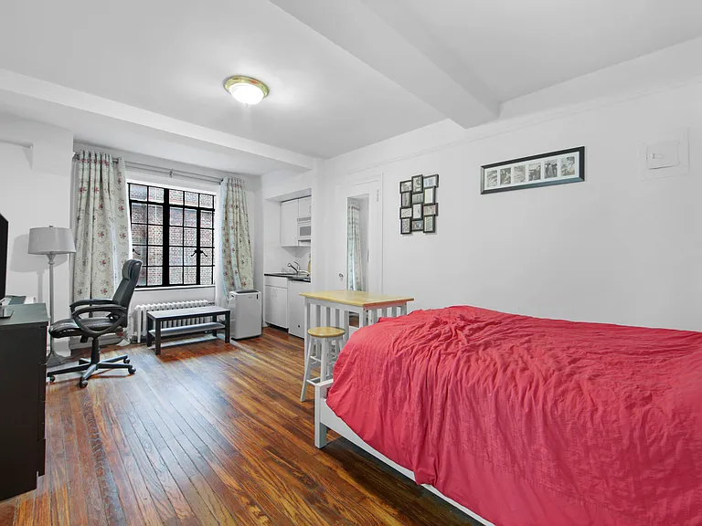 45 Tudor City Pl #2012 — Photo 1