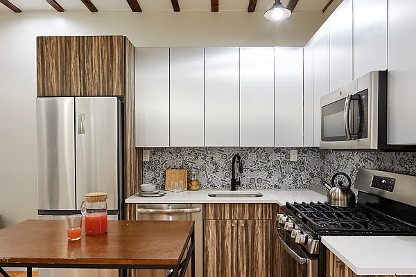 Rented by Nolita Group | media 16