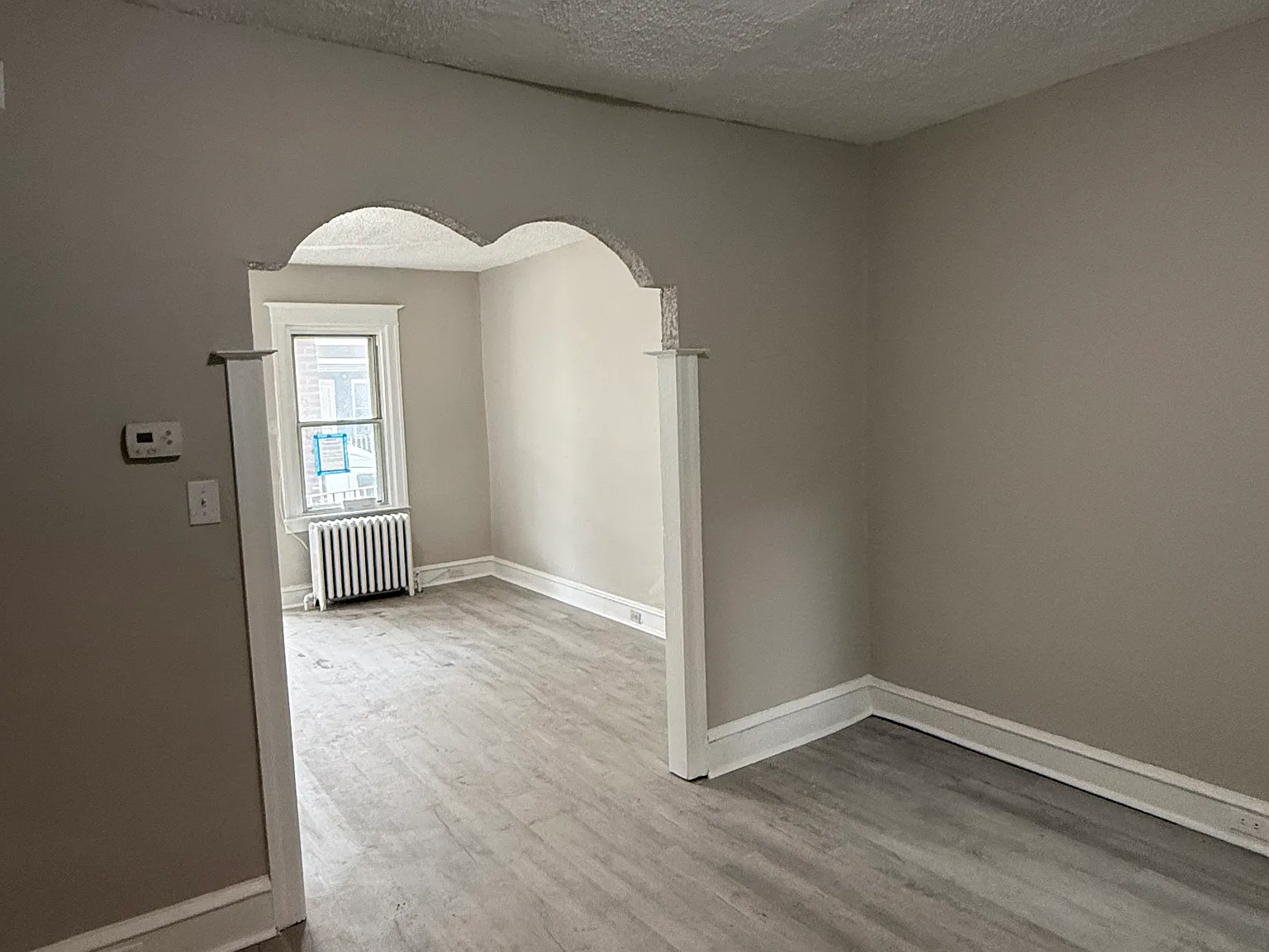3 bed, 1200 sqft, $1,800 — Photo 2