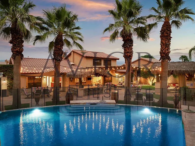 Backyard Entertaining Space