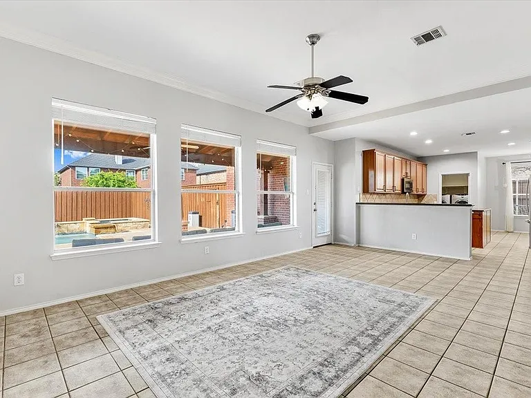 1121 London Dr — Photo 18