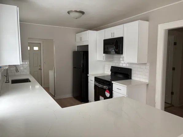 470 Wordsworth St, Ferndale, MI 48220