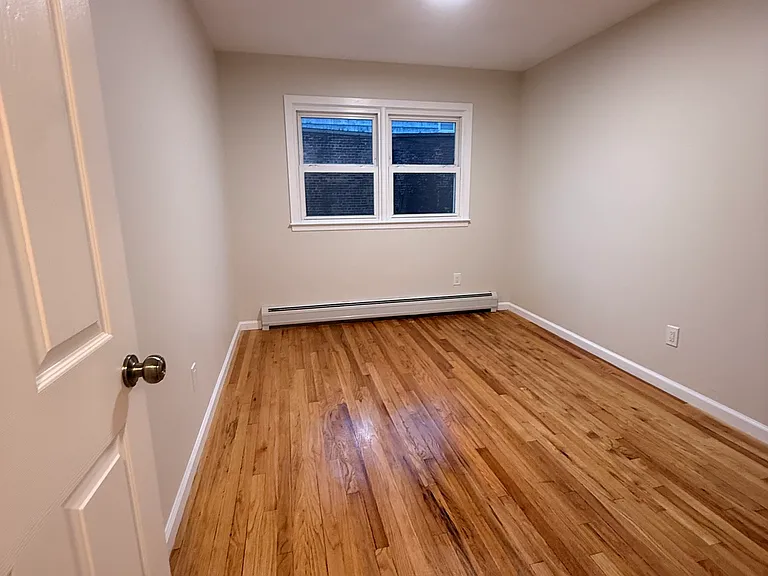 147 W 52nd St #1 — Photo 11