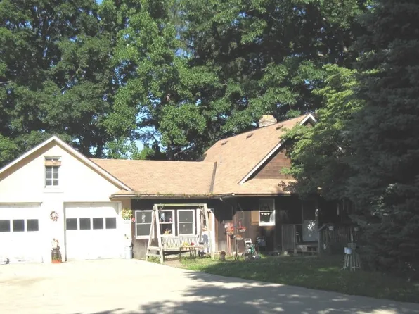 9964 W Lake Rd, Lake City, PA 16423