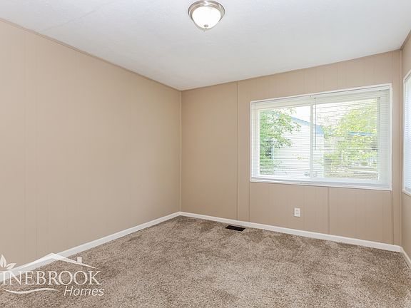 3rd image of 3822 Brumbaugh Blvd