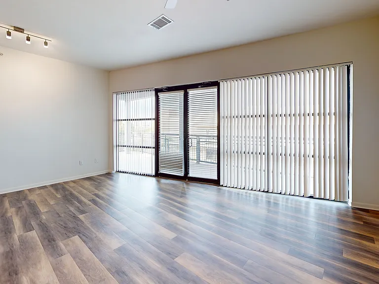 Residences at the Domain — Photo 139