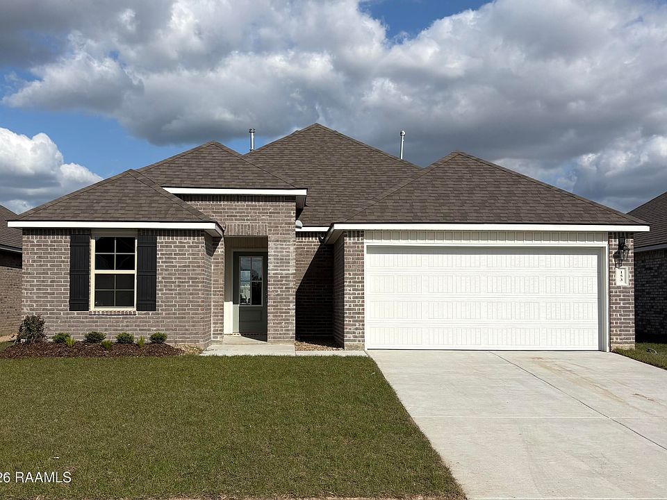 1st image of 153 Cottage Cove Dr