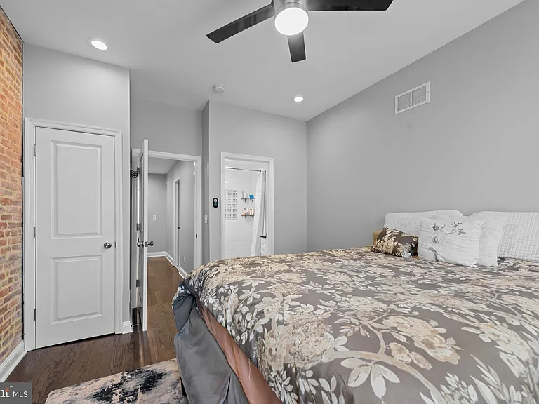 902 N Milton Ave — Photo 12