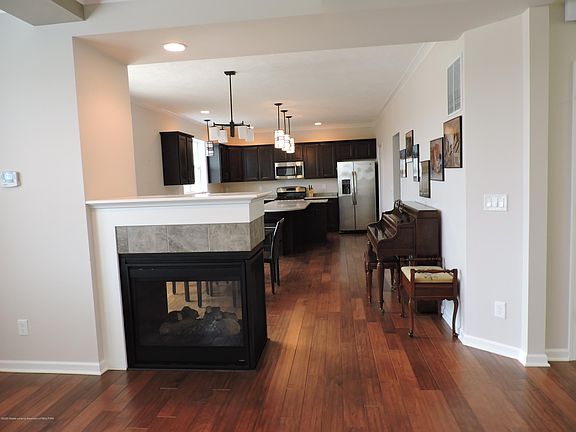 4th image of 2806 Kittansett Dr