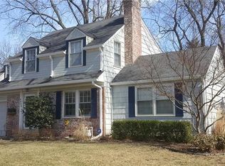 8809 Minnehaha Ln, Kansas City, MO 64114