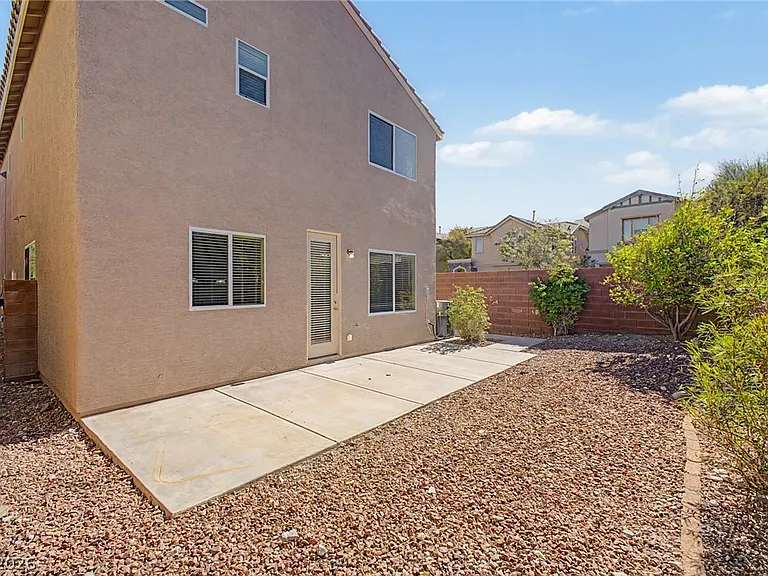10560 Laurelwood Lake Ave — Photo 28