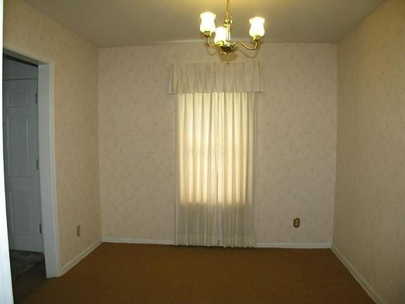 3rd image of 3128 Wickham Dr