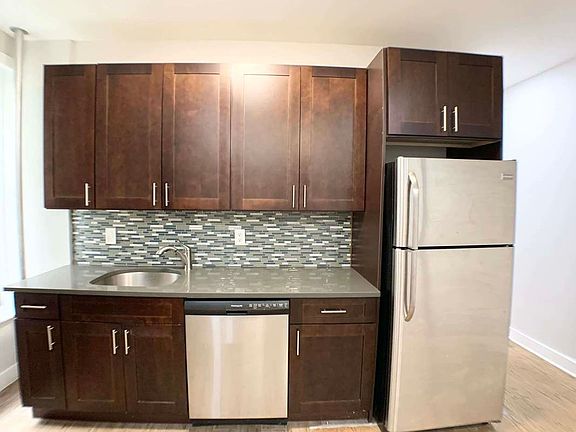 3rd image of 556 46th St #E