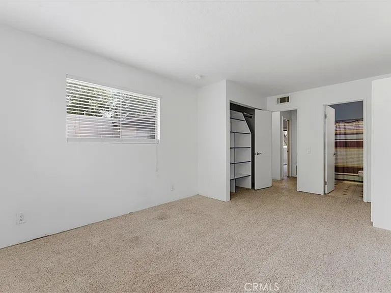 539 Wayland Ct — Photo 12