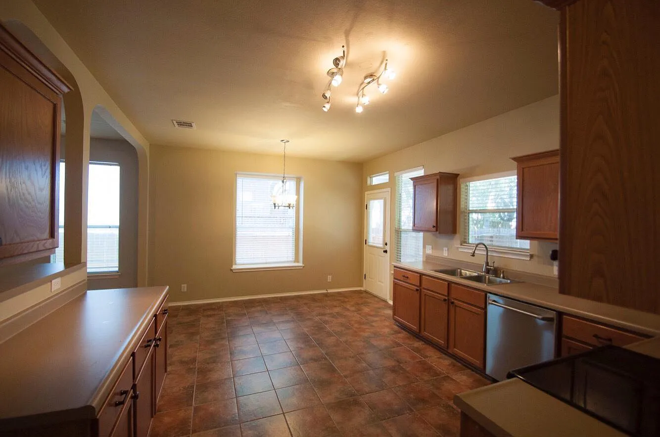 3 bed, 1579 sqft, $1,795 — Photo 3