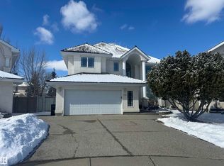 11524 14a Ave NW, Edmonton, AB T6J 7B8
