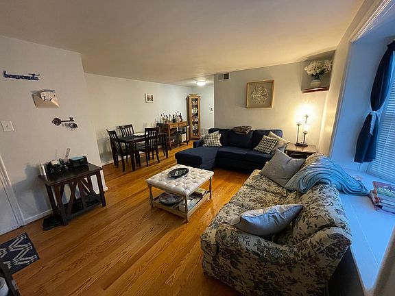 4th image of 816 S Arlington Mill Dr APT 102
