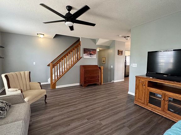 3rd image of 2465 Aristocracy Cir