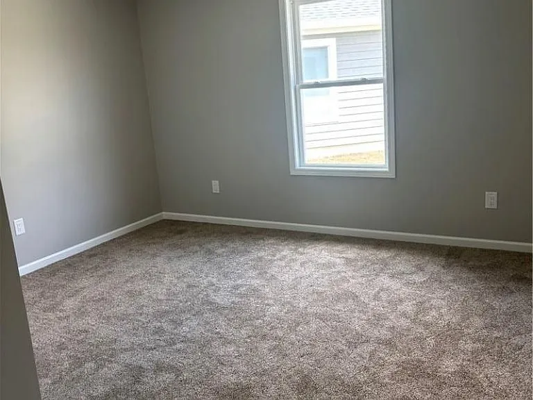 512 Cherry Ln — Photo 8