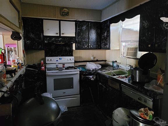 3rd image of 5133 Teakwood Dr