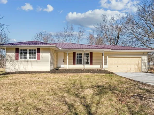 325 E Hickory St, Drexel, MO 64742