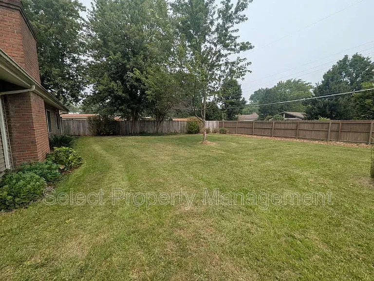 3510 Glencairn Dr — Photo 26