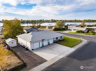 303 W Nelson Rd, Moses Lake, WA 98837